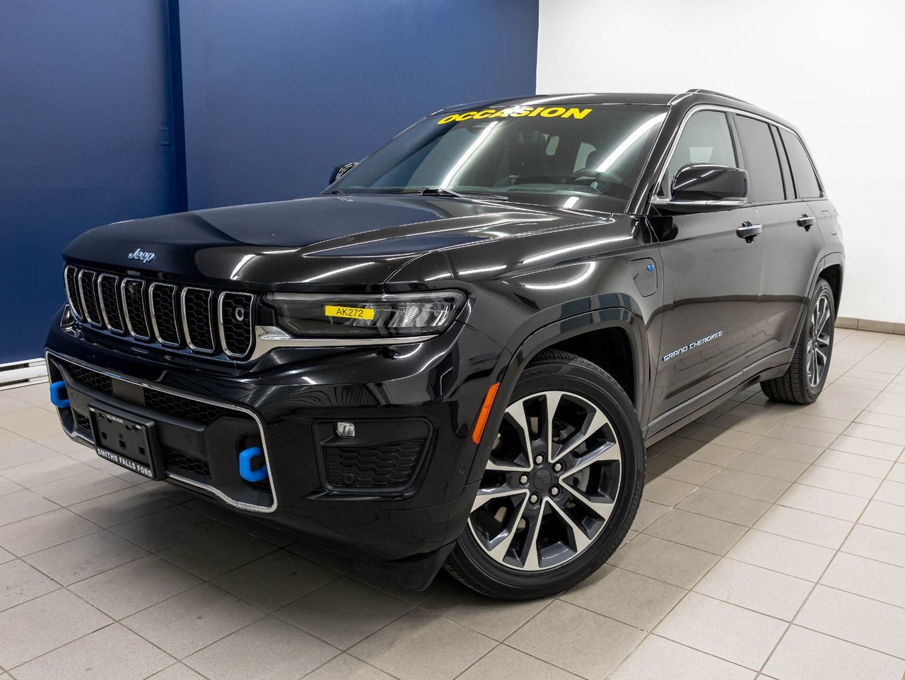 Diamond Black Crystal Pearl 2023 Jeep Grand Cherokee 4xe SUV / Crossover Four-Wheel Drive Automatic