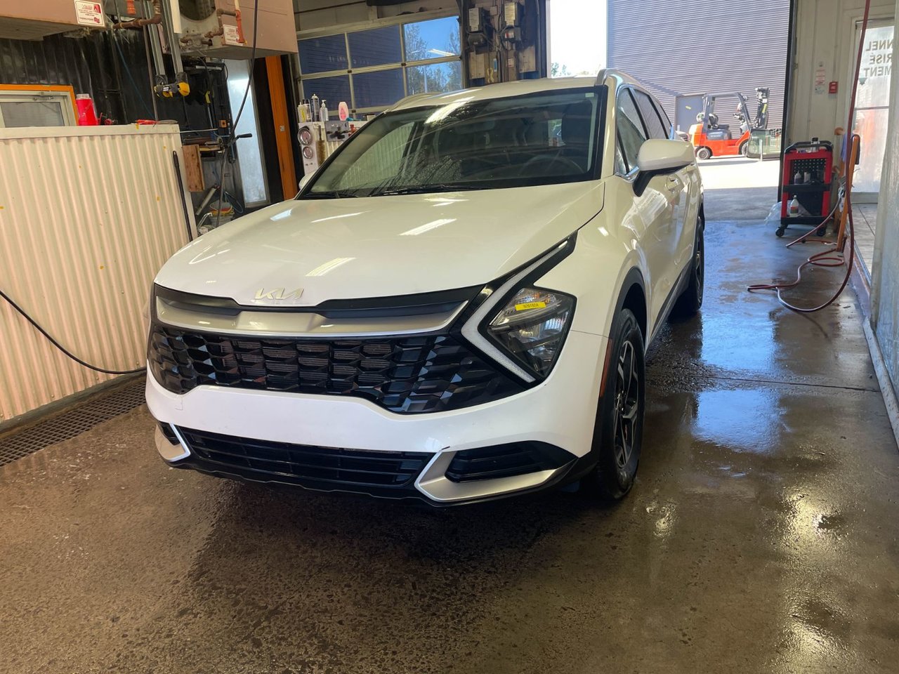  2023 Kia Sportage LX AWD   