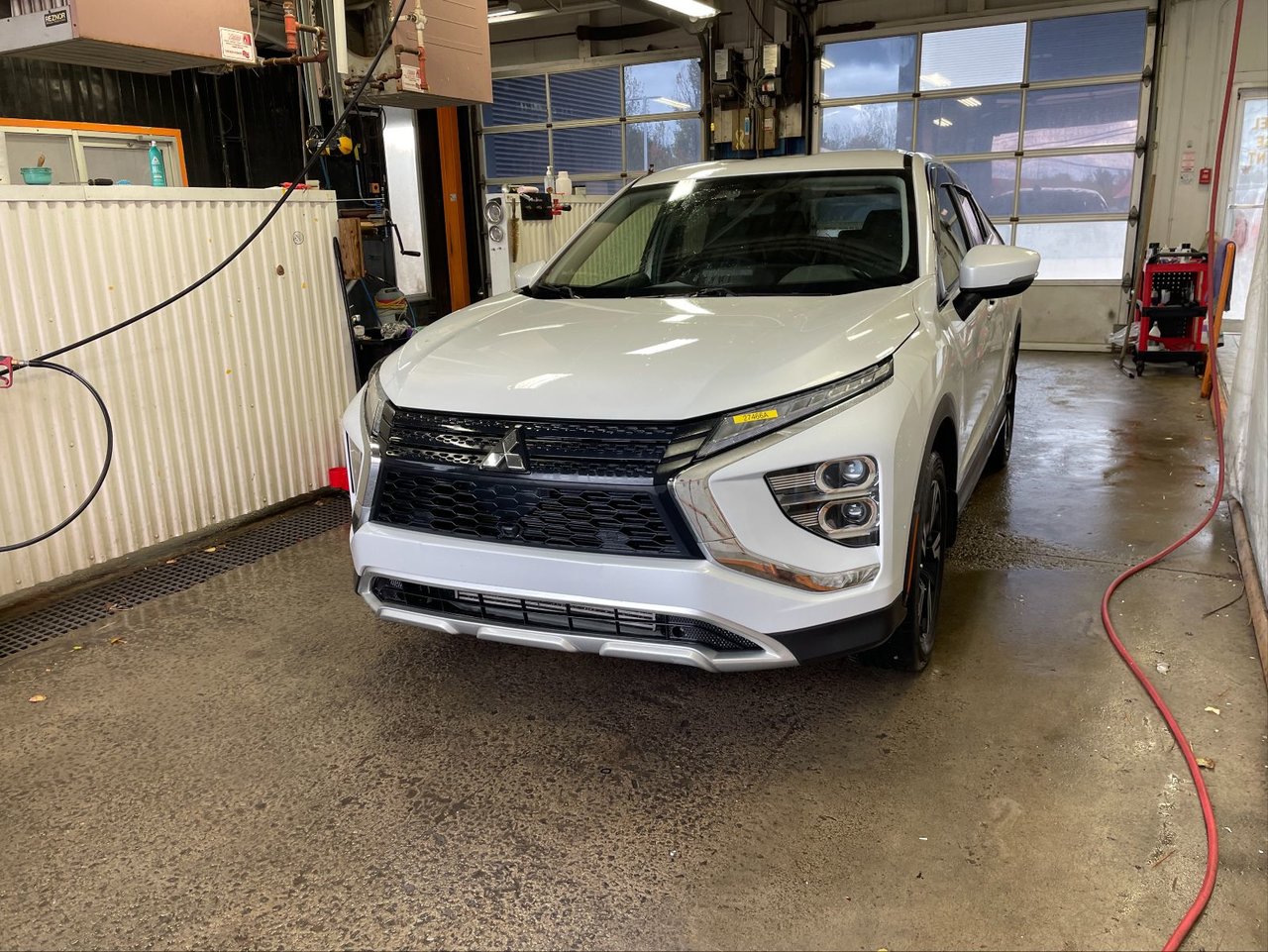 White 2024 Mitsubishi Eclipse Cross SUV / Crossover All-Wheel Drive Continuously Variable Transmission