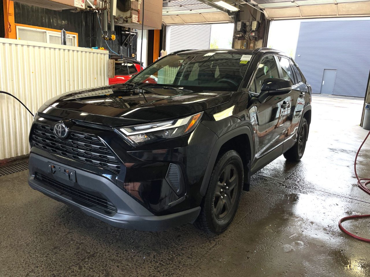 2025 Toyota RAV4 XLE AWD
