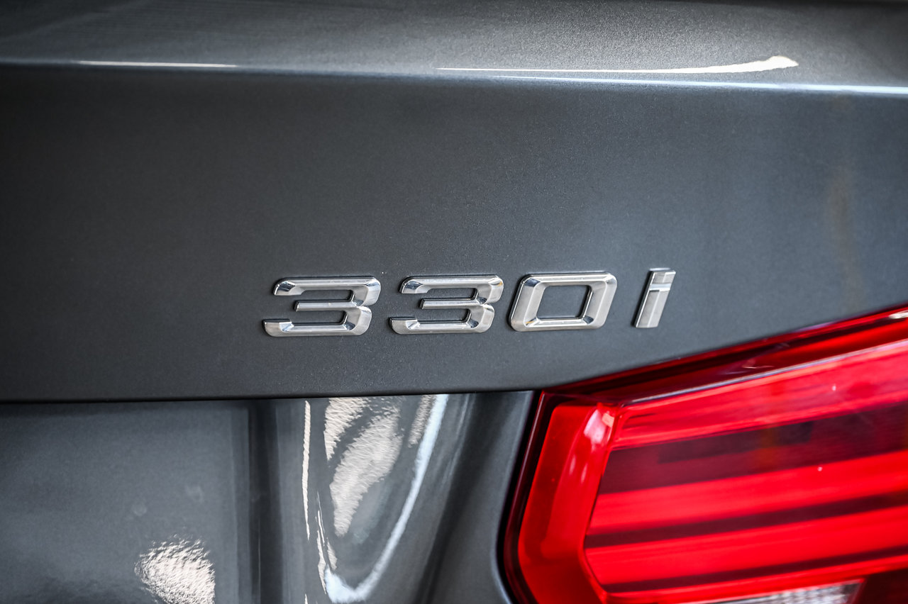 BMW 3 Series 330i xDrive 2017-8