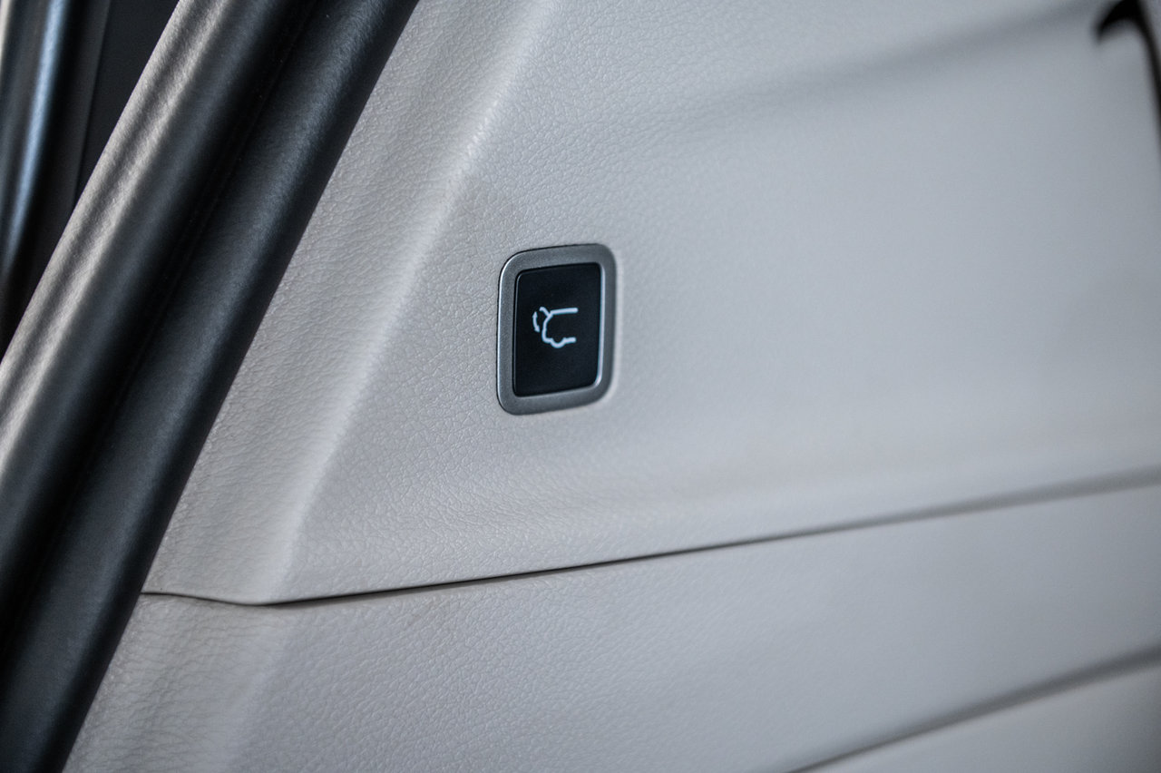 2022 Chrysler Pacifica Touring L-13