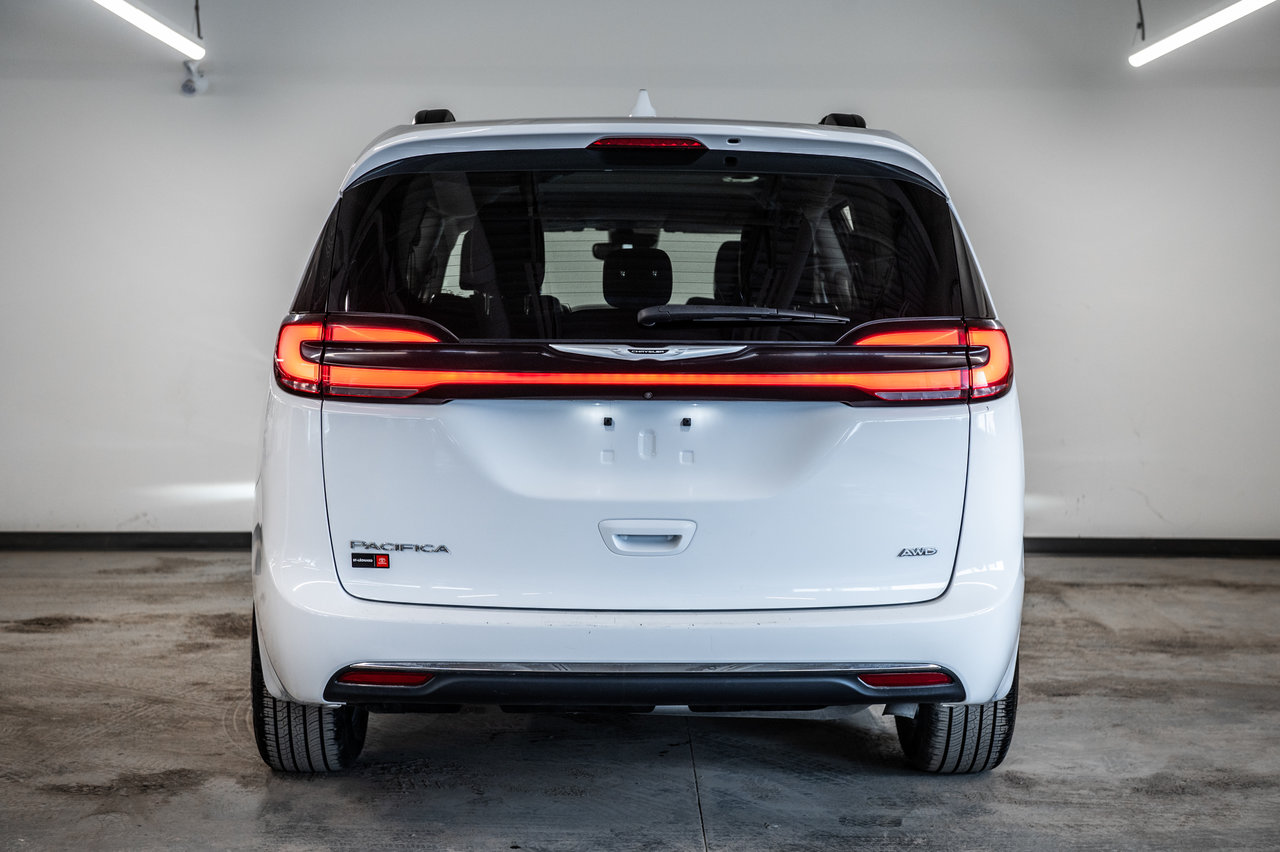 2022 Chrysler Pacifica Touring L-7