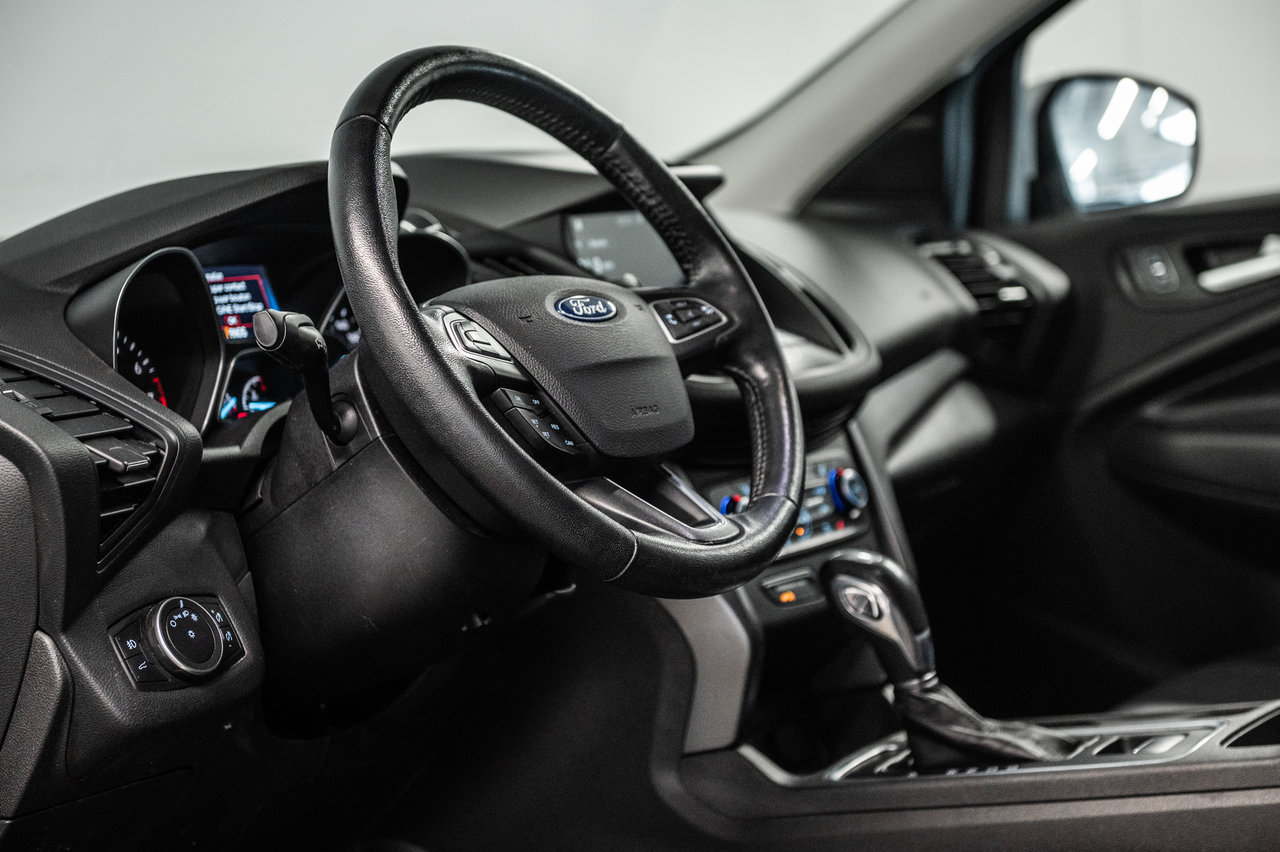 2019 Ford Escape SEL-16