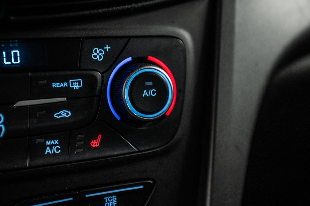 2019 Ford Escape SEL-24