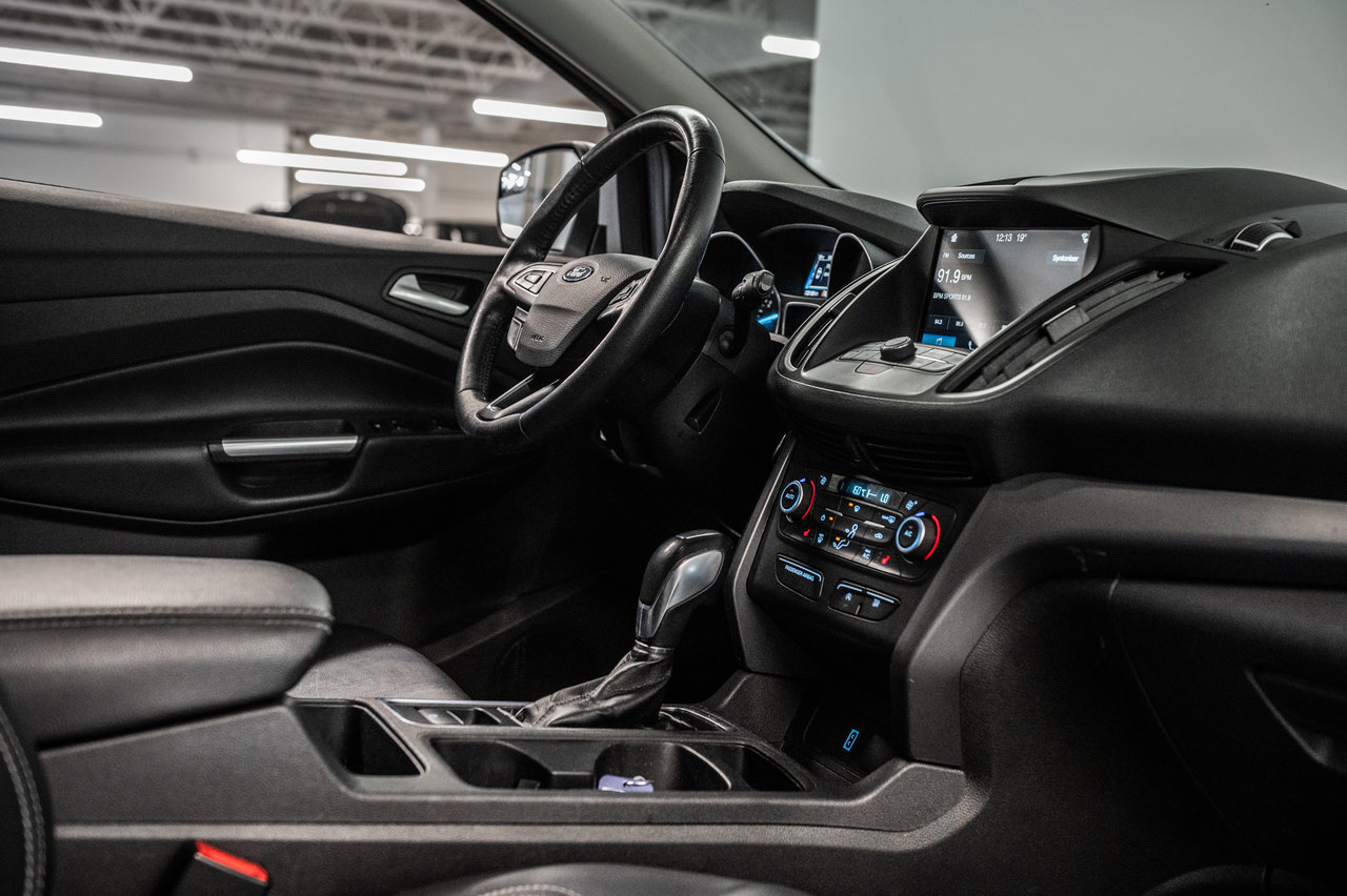 2019 Ford Escape SEL-31