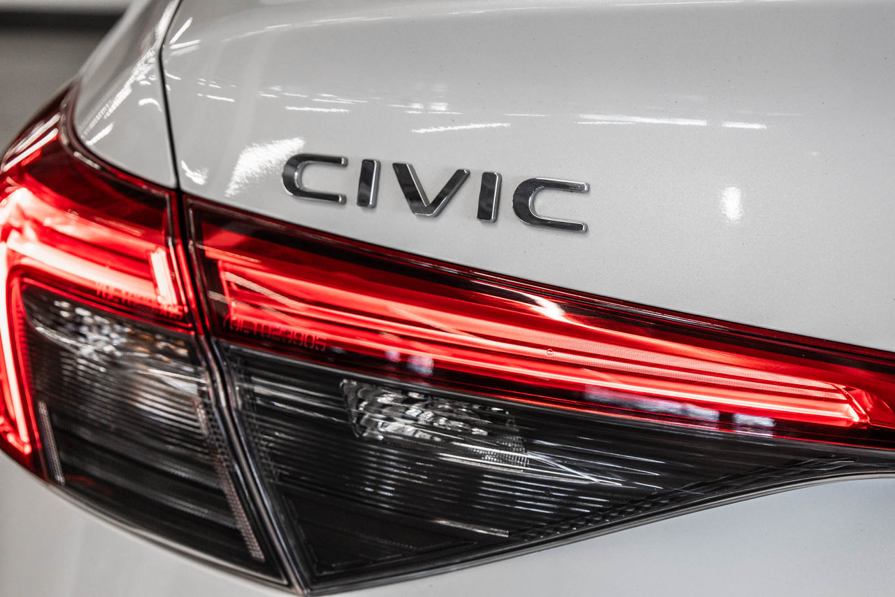 2022 Honda Civic Sedan LX-8