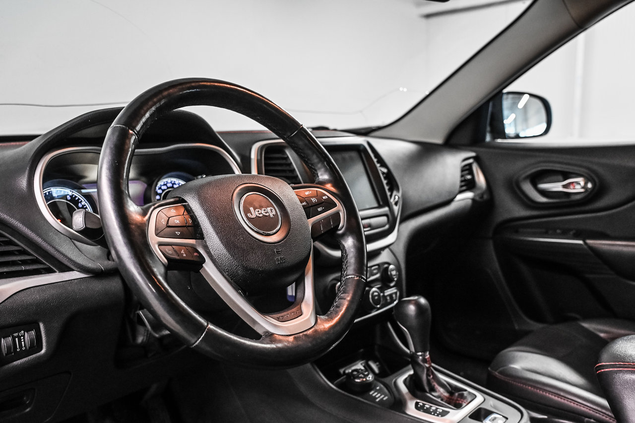Jeep Cherokee Trailhawk 2015-10