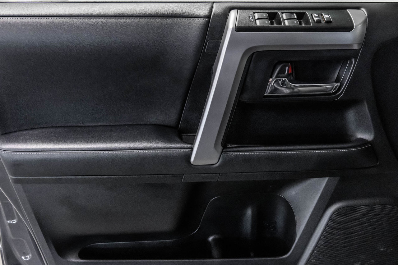 2024 Toyota 4Runner Base-12