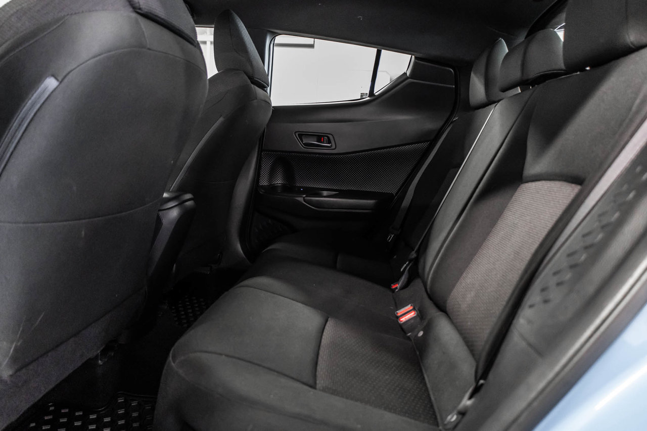 Toyota C-HR Base 2019-24