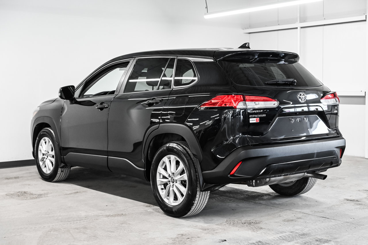 2022 Toyota Corolla Cross LE-4