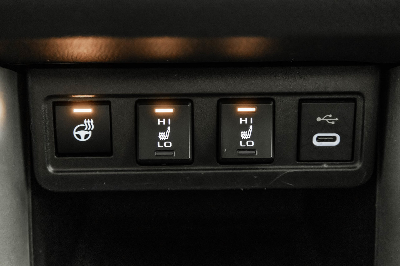 2023 Toyota Corolla Cross LE-22