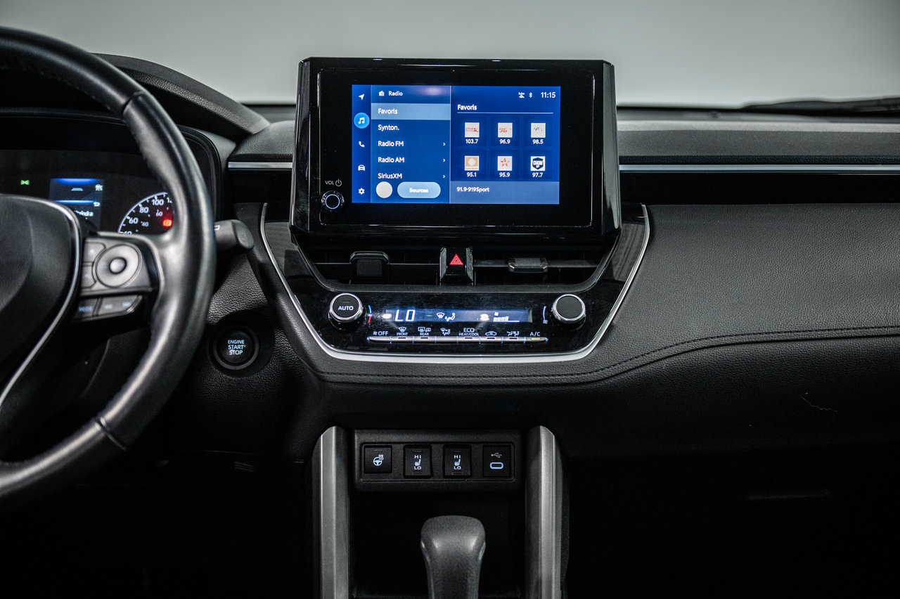 2024 Toyota Corolla Cross LE-29