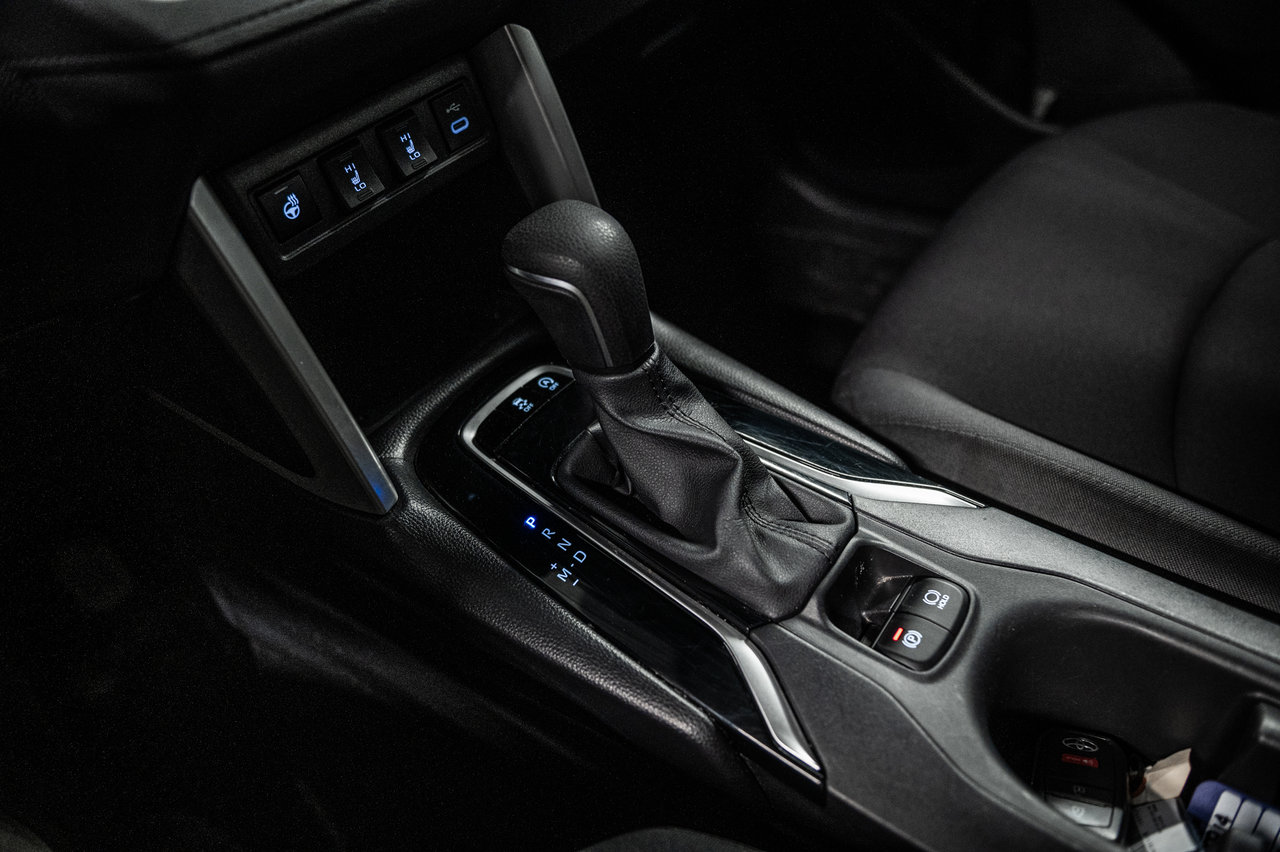 2024 Toyota Corolla Cross LE-24