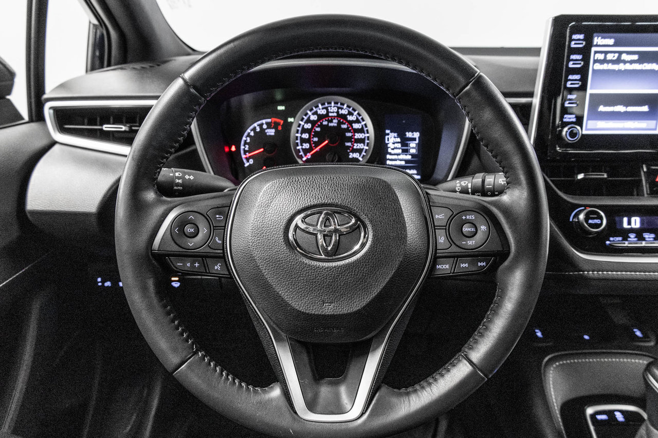 2019 Toyota Corolla Hatchback SE-16