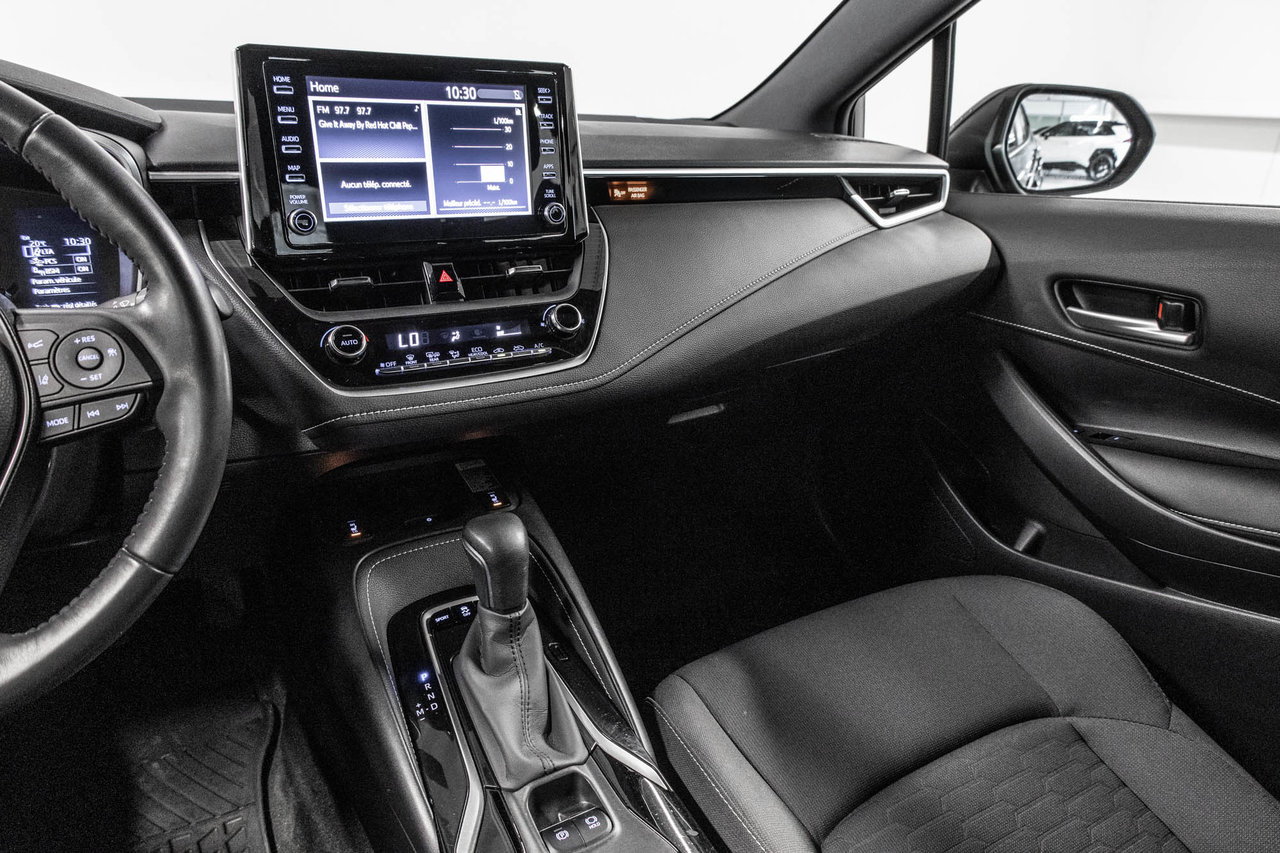 2019 Toyota Corolla Hatchback SE-21