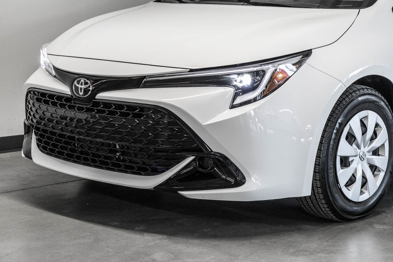 2023 Toyota Corolla Hatchback Base-2