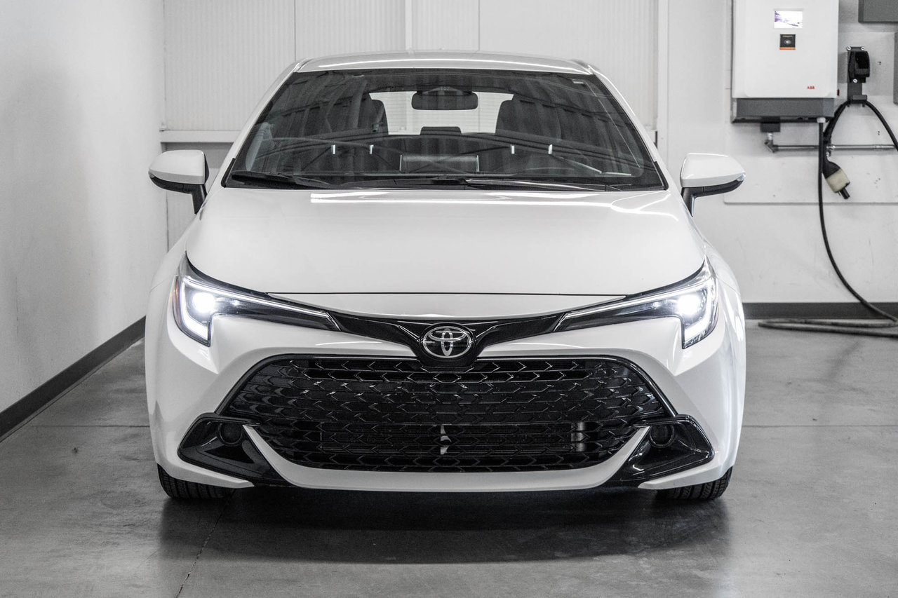 2023 Toyota Corolla Hatchback Base-1