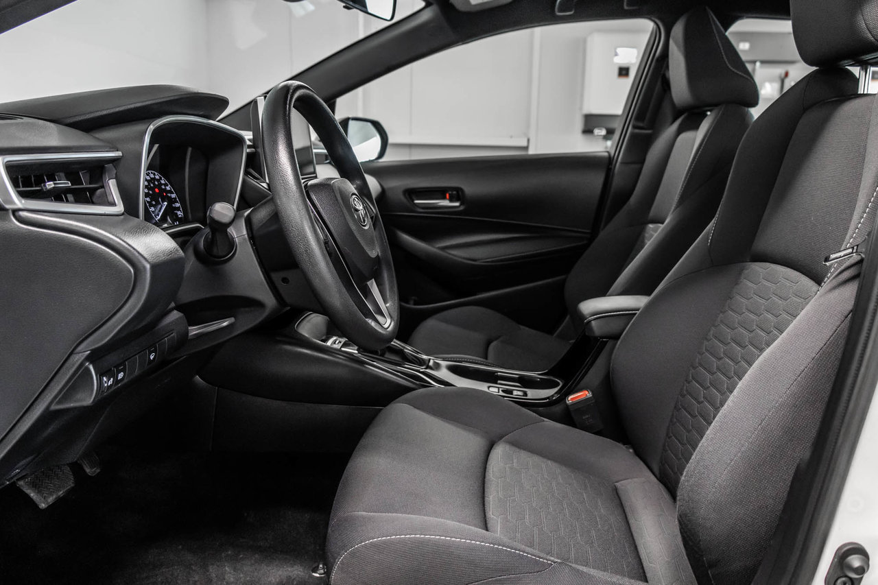 2023 Toyota Corolla Hatchback Base-12