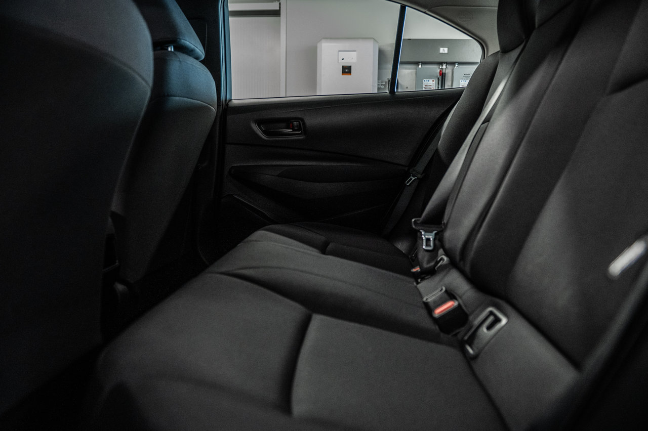 2023 Toyota Corolla L-22