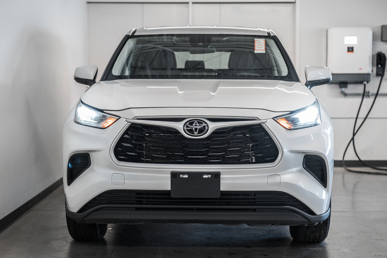Toyota Highlander LE 2023-2