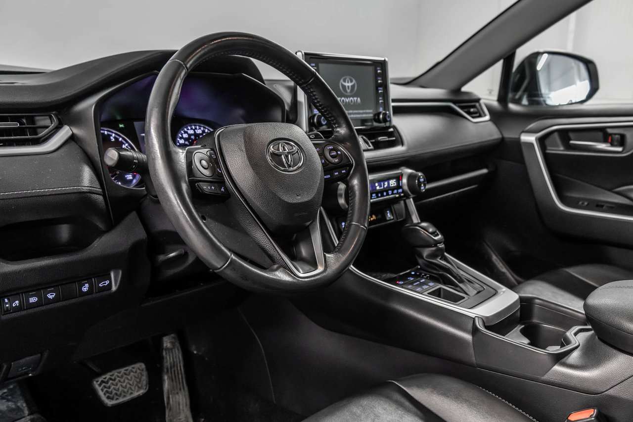 2019 Toyota RAV4 XLE-15