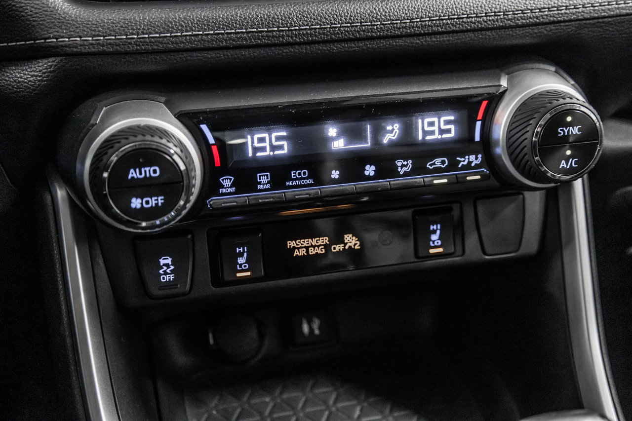 2019 Toyota RAV4 XLE-23