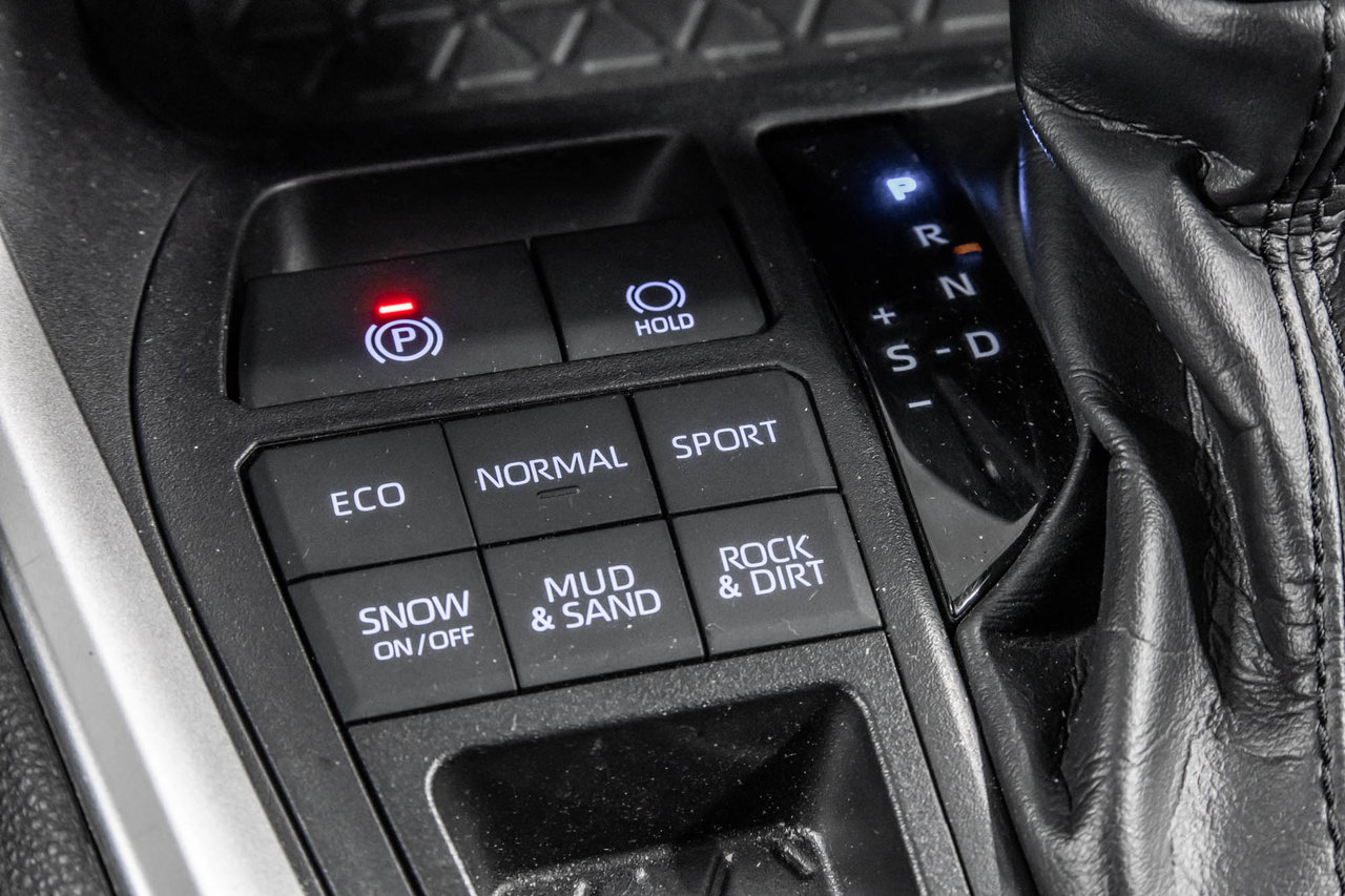 2019 Toyota RAV4 XLE-26