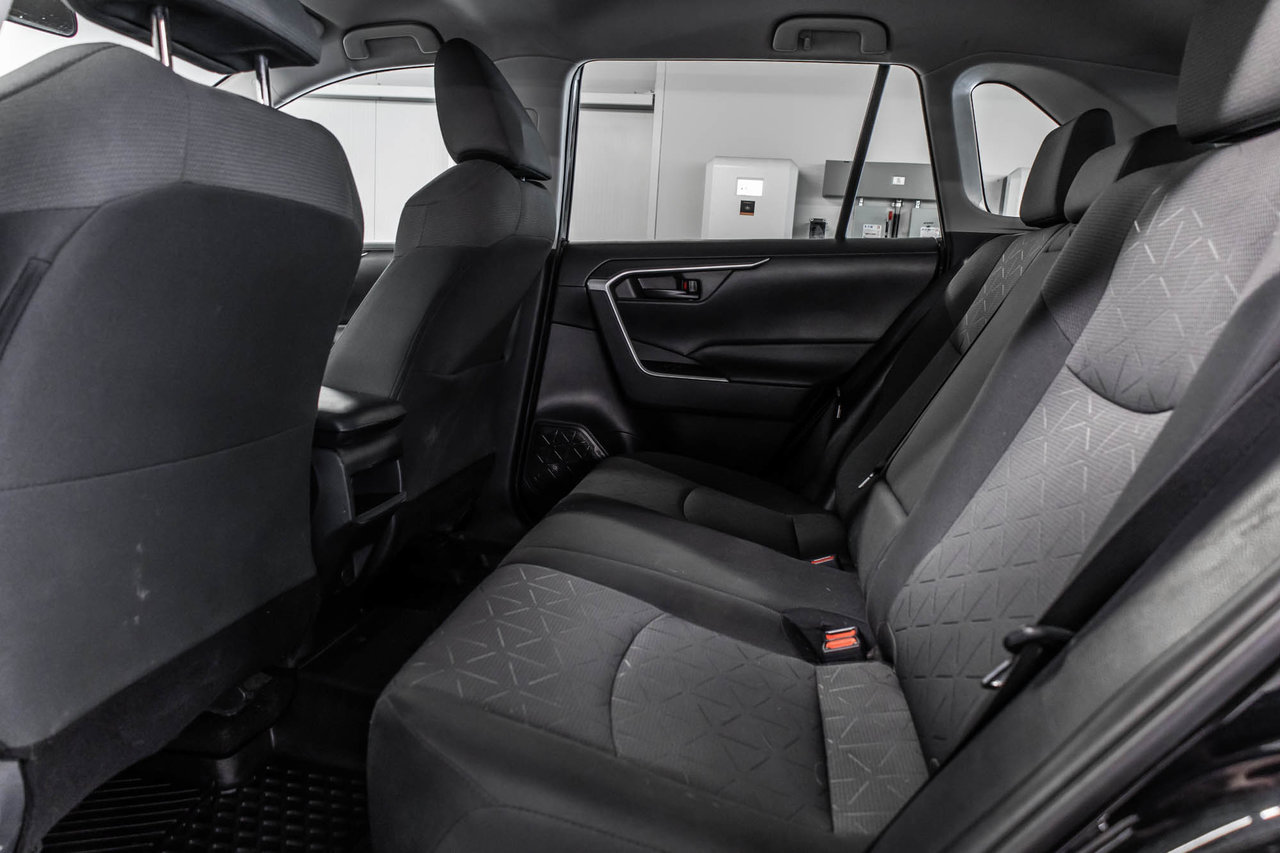Toyota RAV4 LE 2021-25