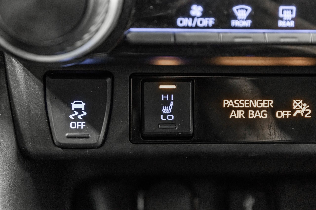 Toyota RAV4 LE 2021-21