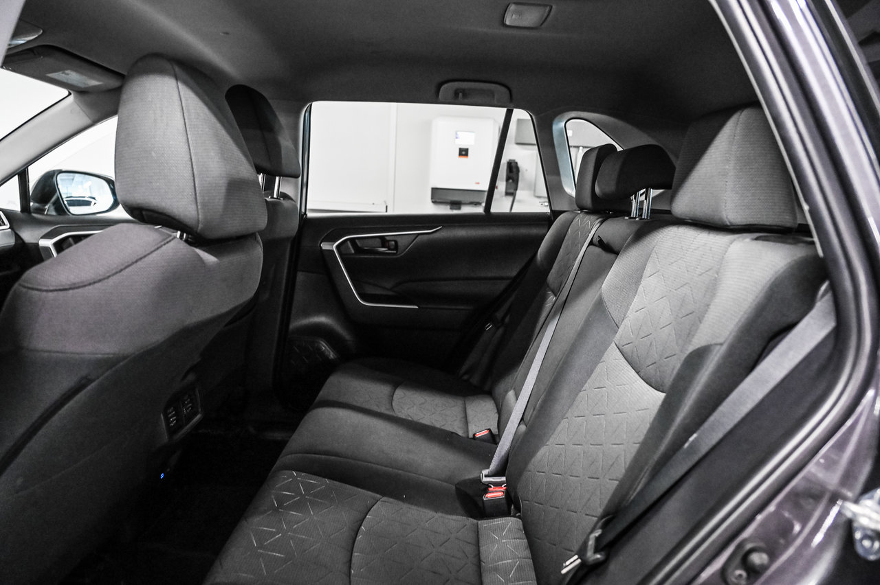 2022 Toyota RAV4 LE-15