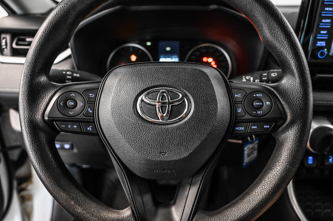 2022 Toyota RAV4 LE-8