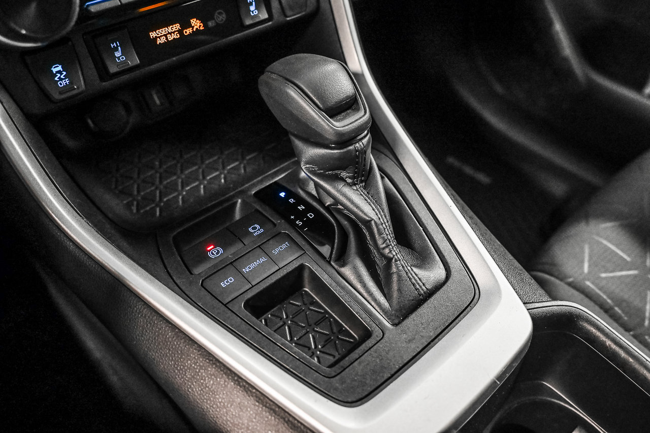2022 Toyota RAV4 LE-10