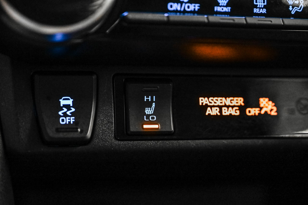 2022 Toyota RAV4 LE-12