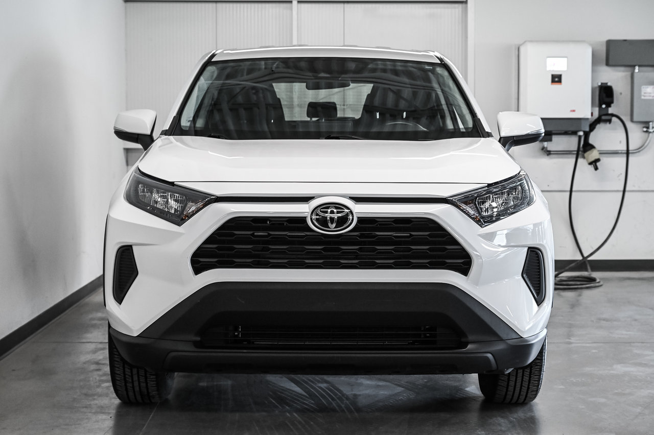 2022 Toyota RAV4 LE-1
