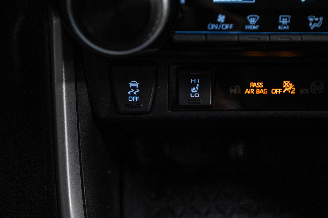 2023 Toyota RAV4 LE-20