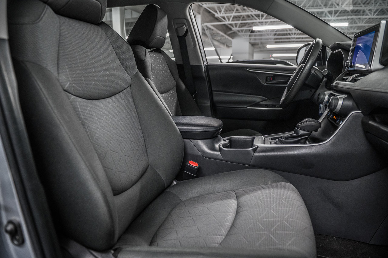 2023 Toyota RAV4 LE-29