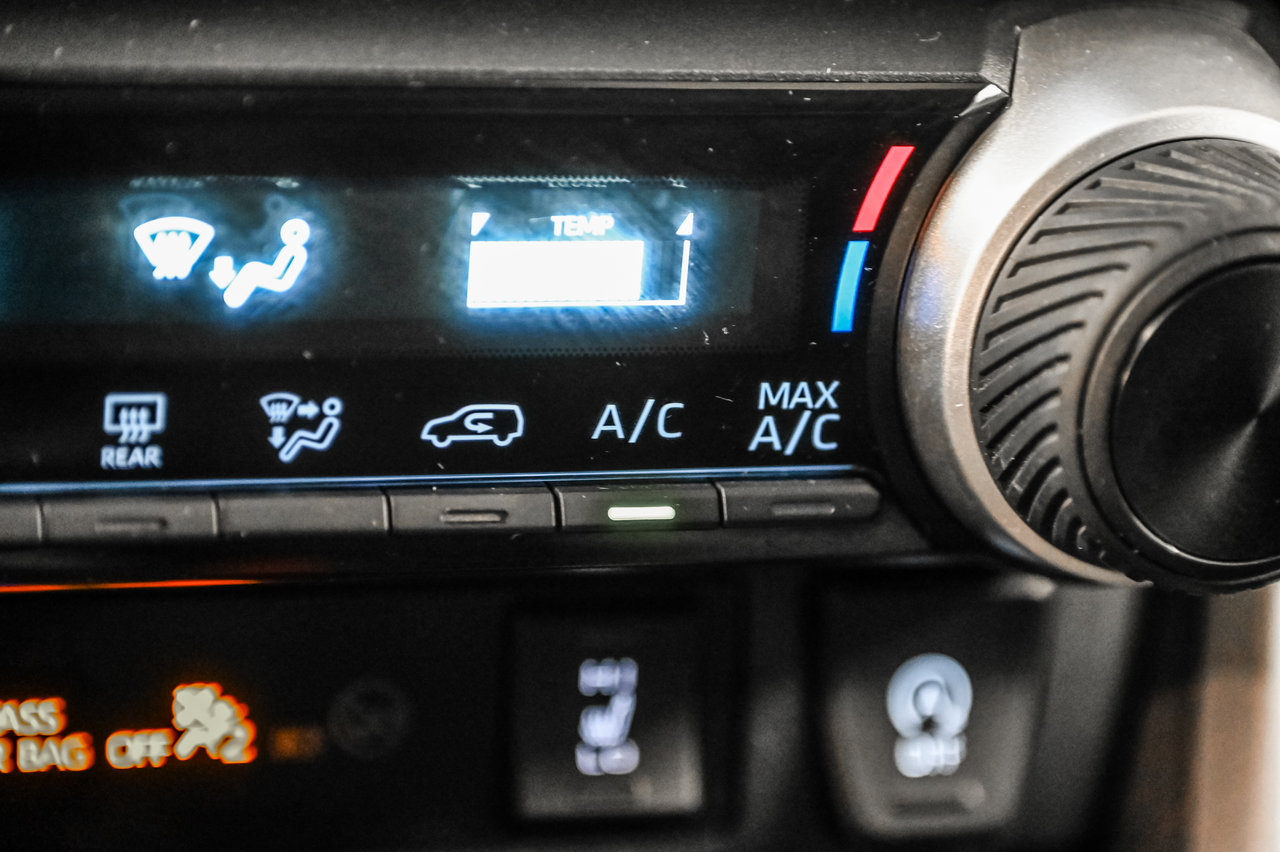 2023 Toyota RAV4 LE-16