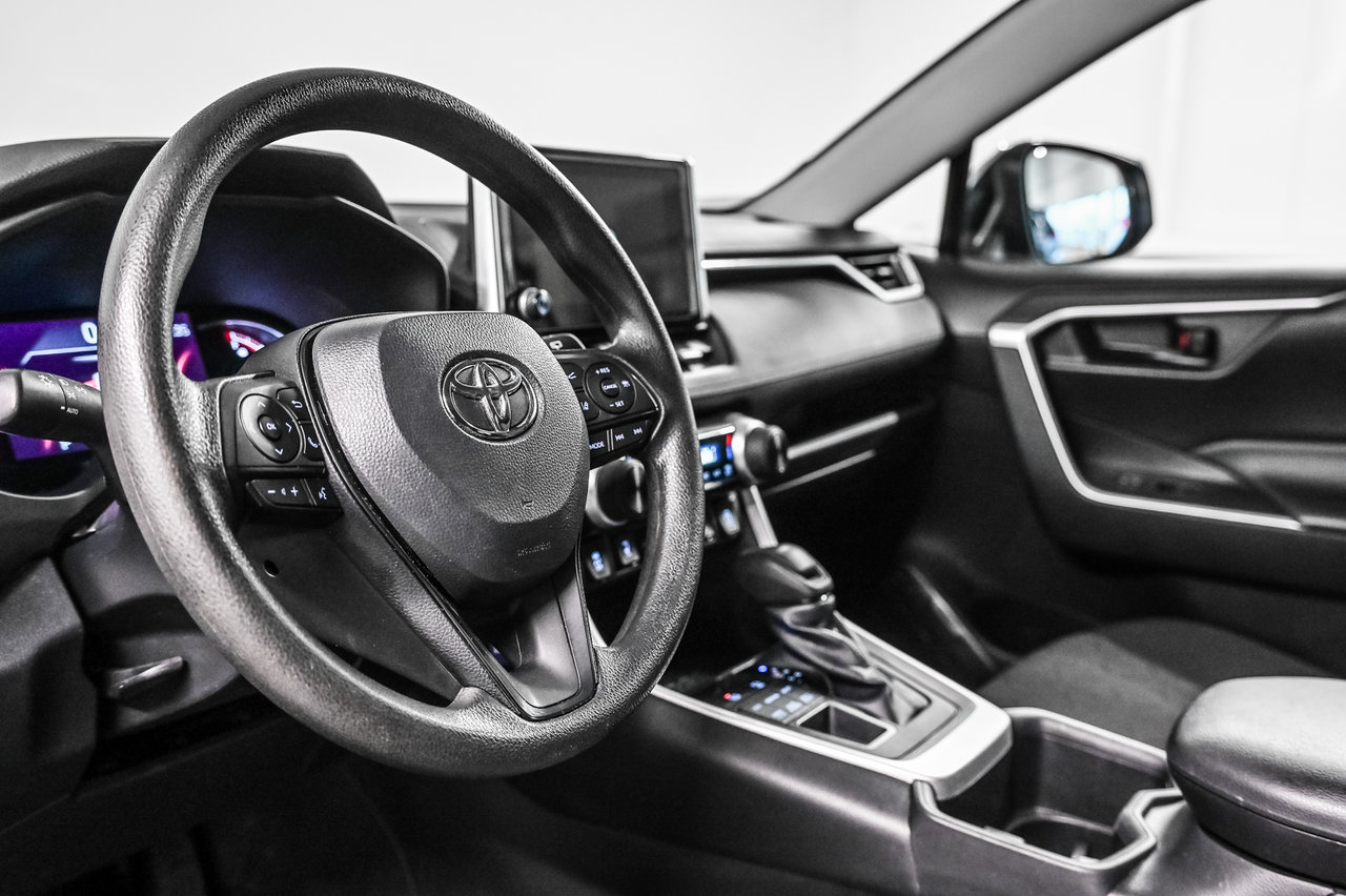 2023 Toyota RAV4 LE-10