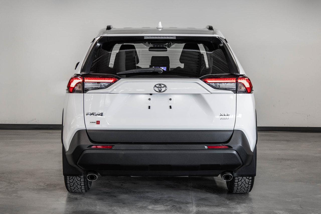 Toyota RAV4 XLE 2023-6