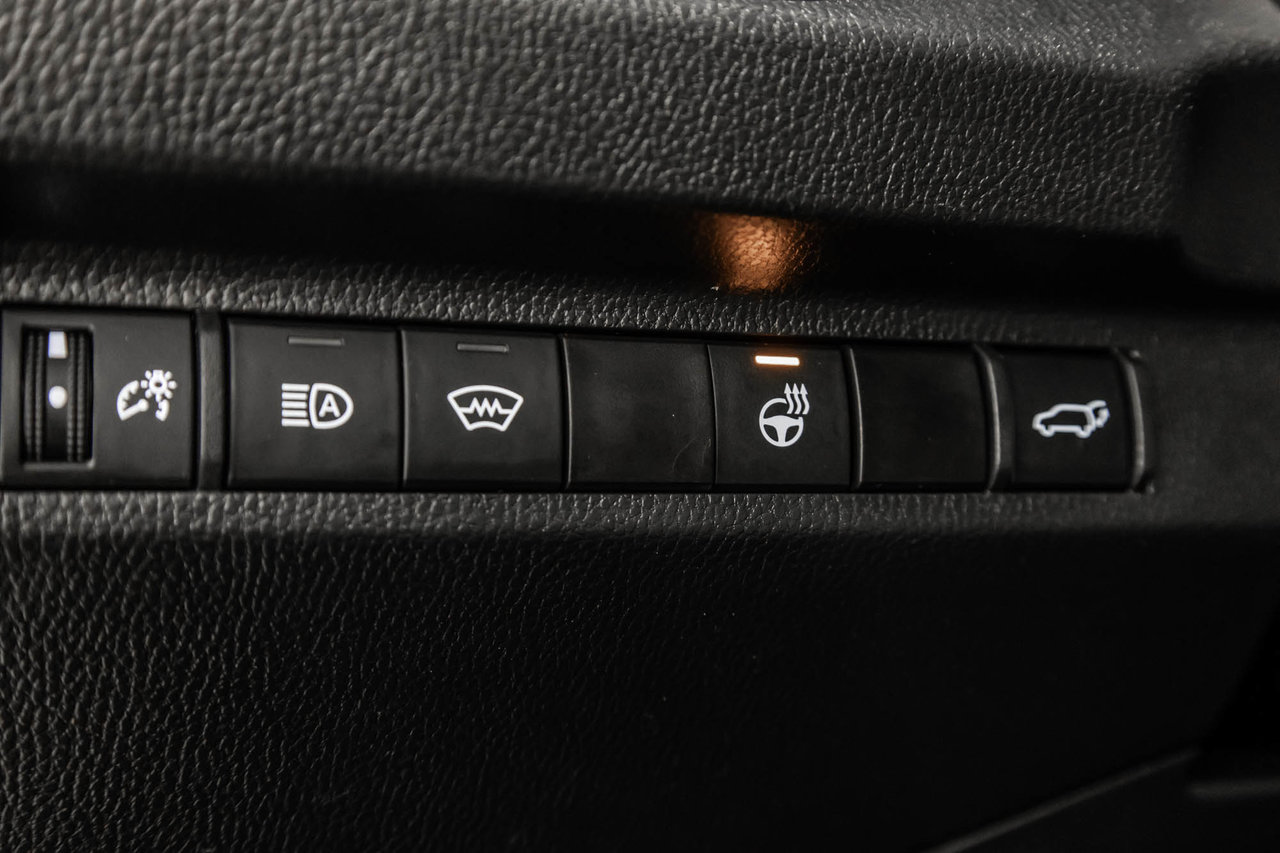 Toyota RAV4 XLE 2023-16