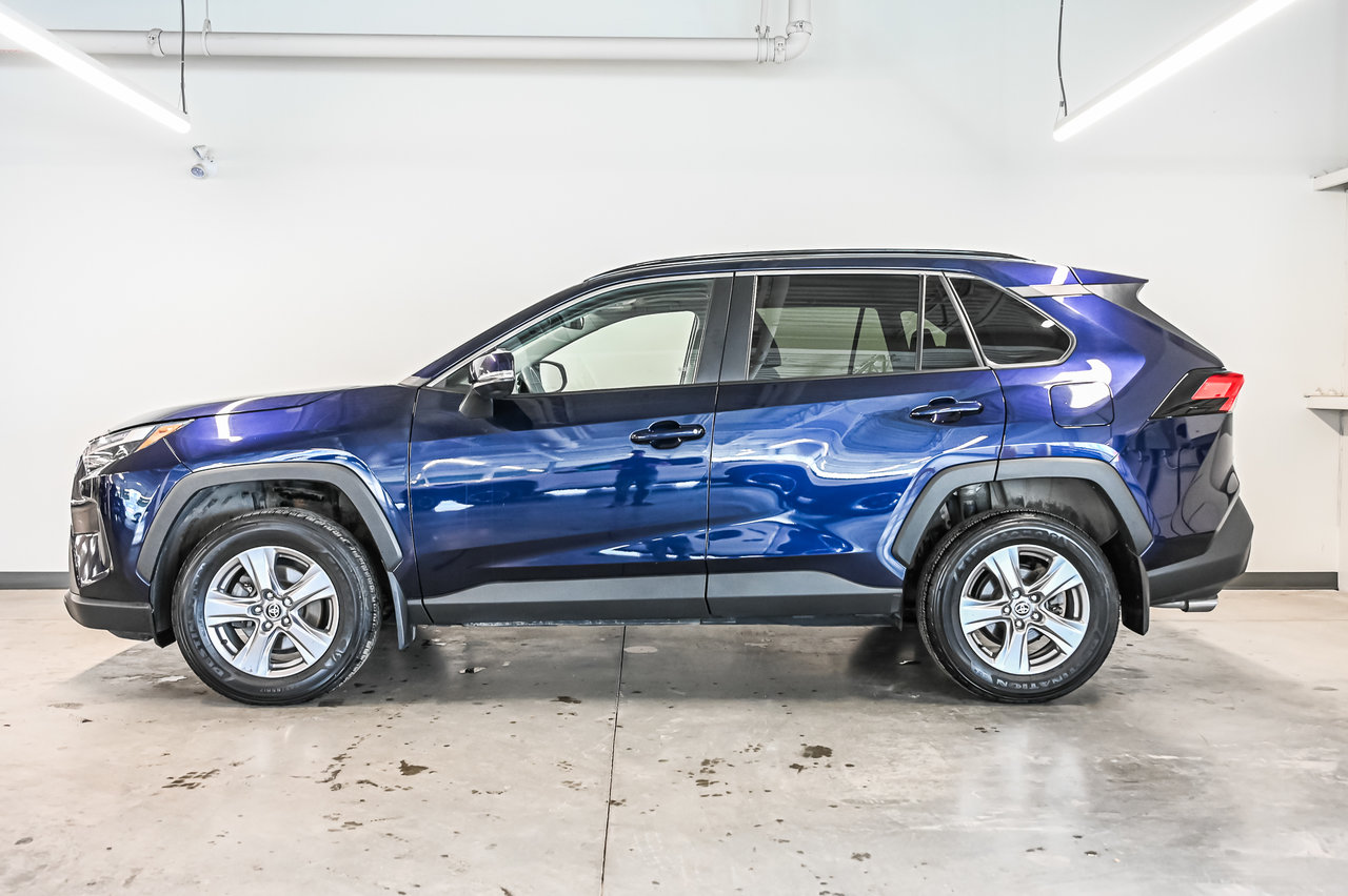 Toyota RAV4 XLE 2023-3