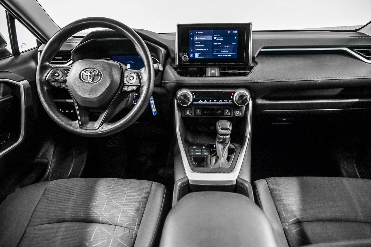 2023 Toyota RAV4 LE-16