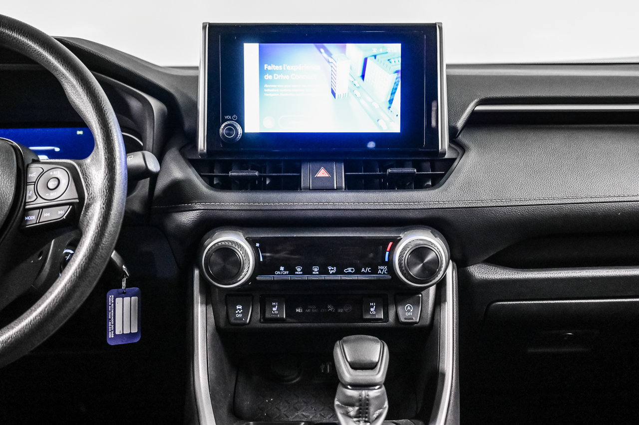 Toyota RAV4 LE 2024-20