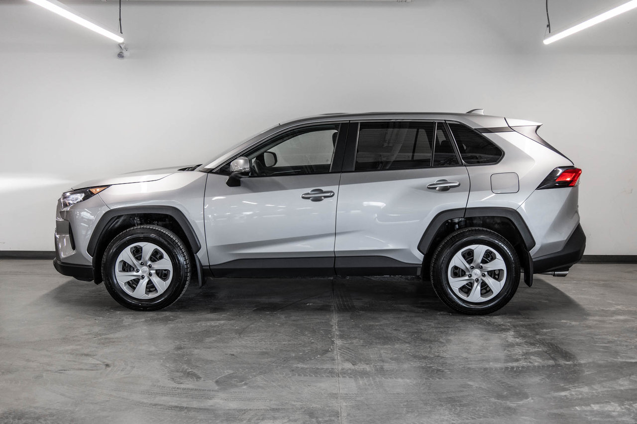 2024 Toyota RAV4 LE-4