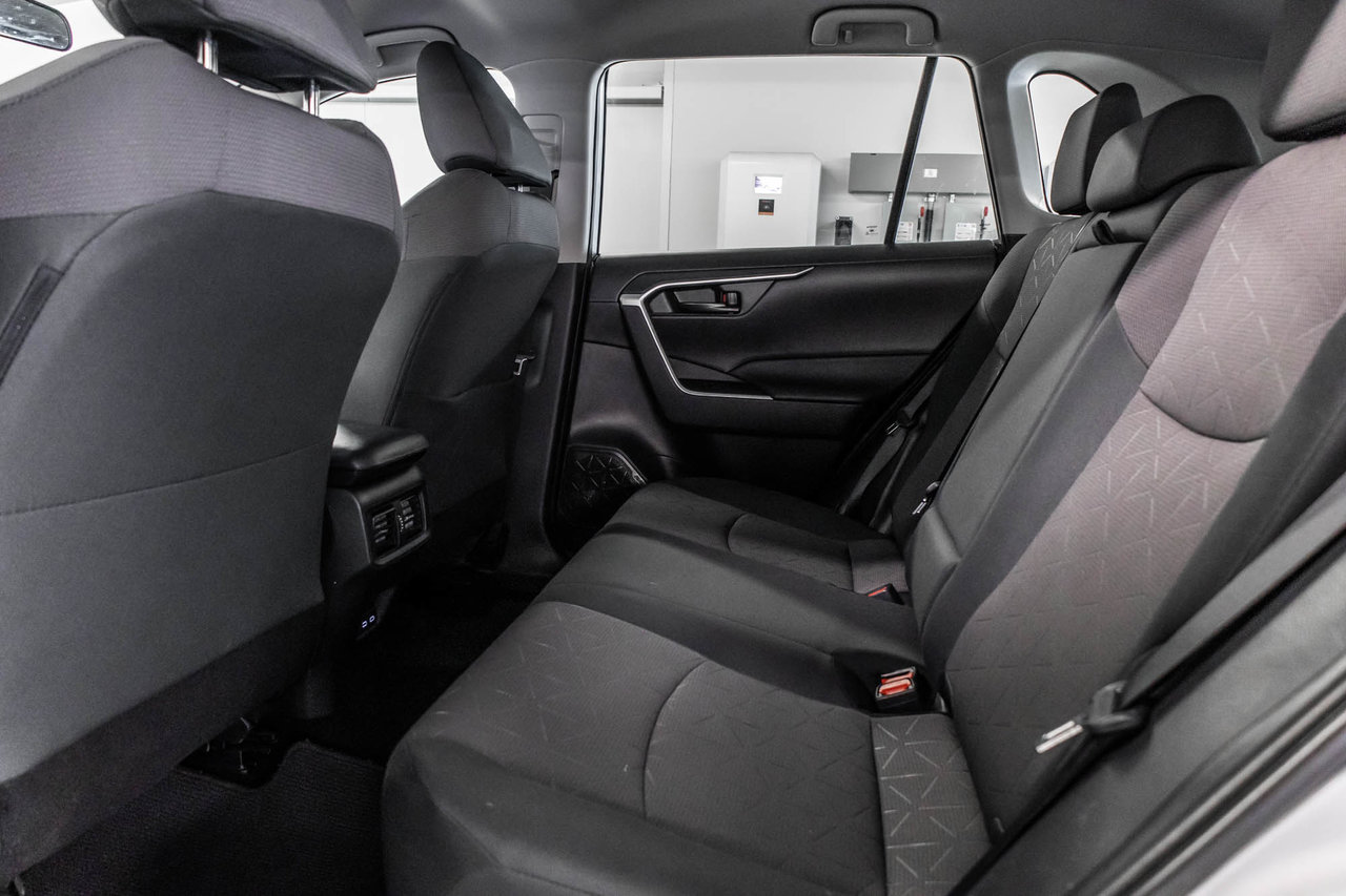 2024 Toyota RAV4 LE-25
