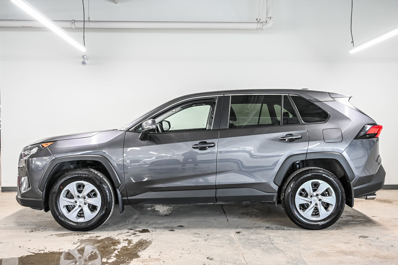 2024 Toyota RAV4 LE-2