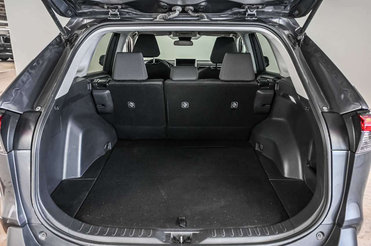 2024 Toyota RAV4 LE-8