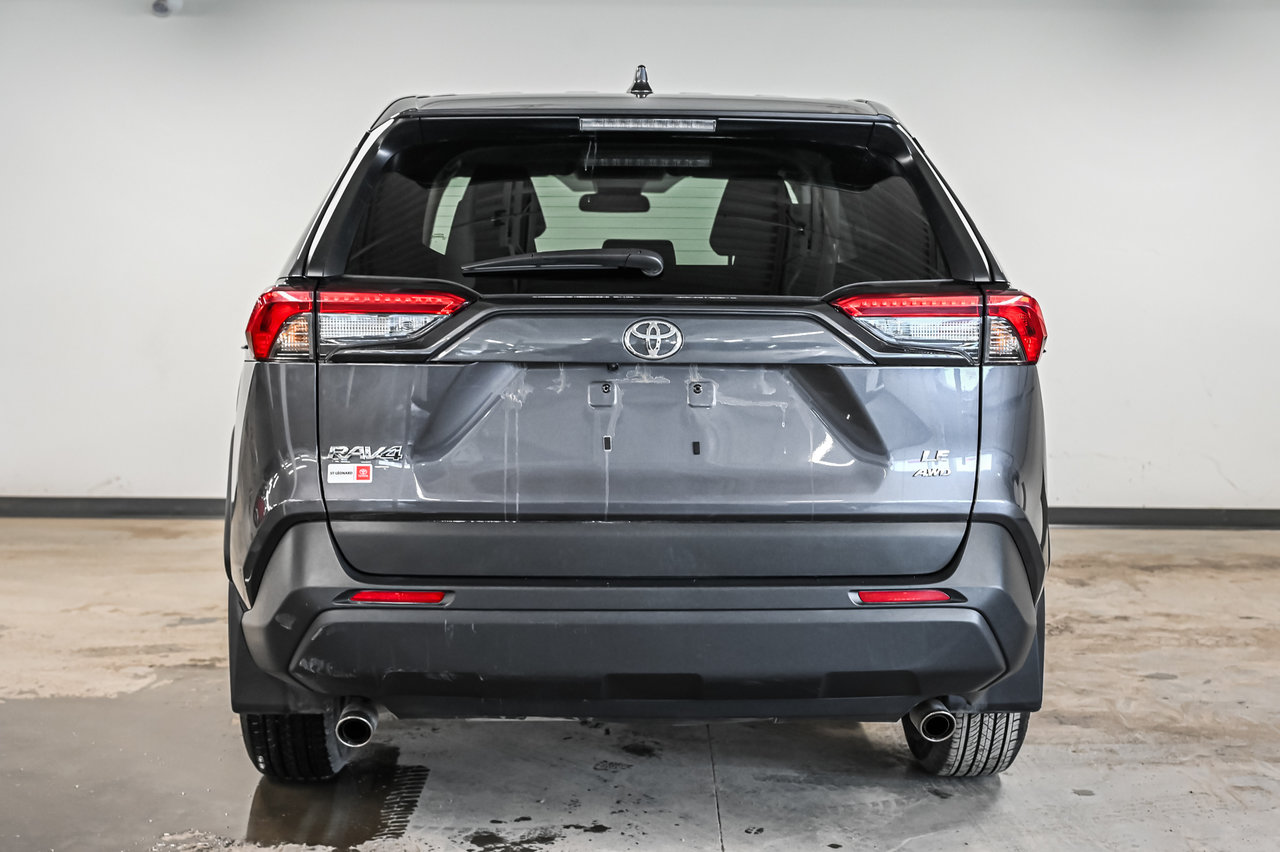 2024 Toyota RAV4 LE-4
