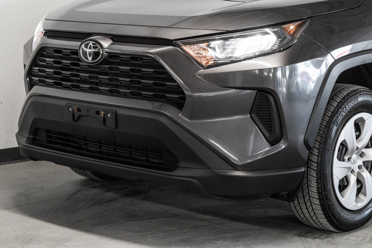 Toyota RAV4 LE 2024-2